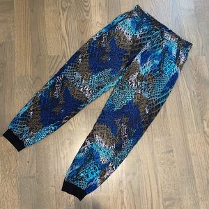 Super Cute Pants 💙🖤✨